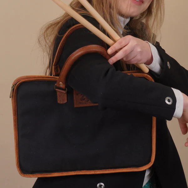 Zyn Canvas & Leather Laptop Bag – Sleek. Durable. Timeless.