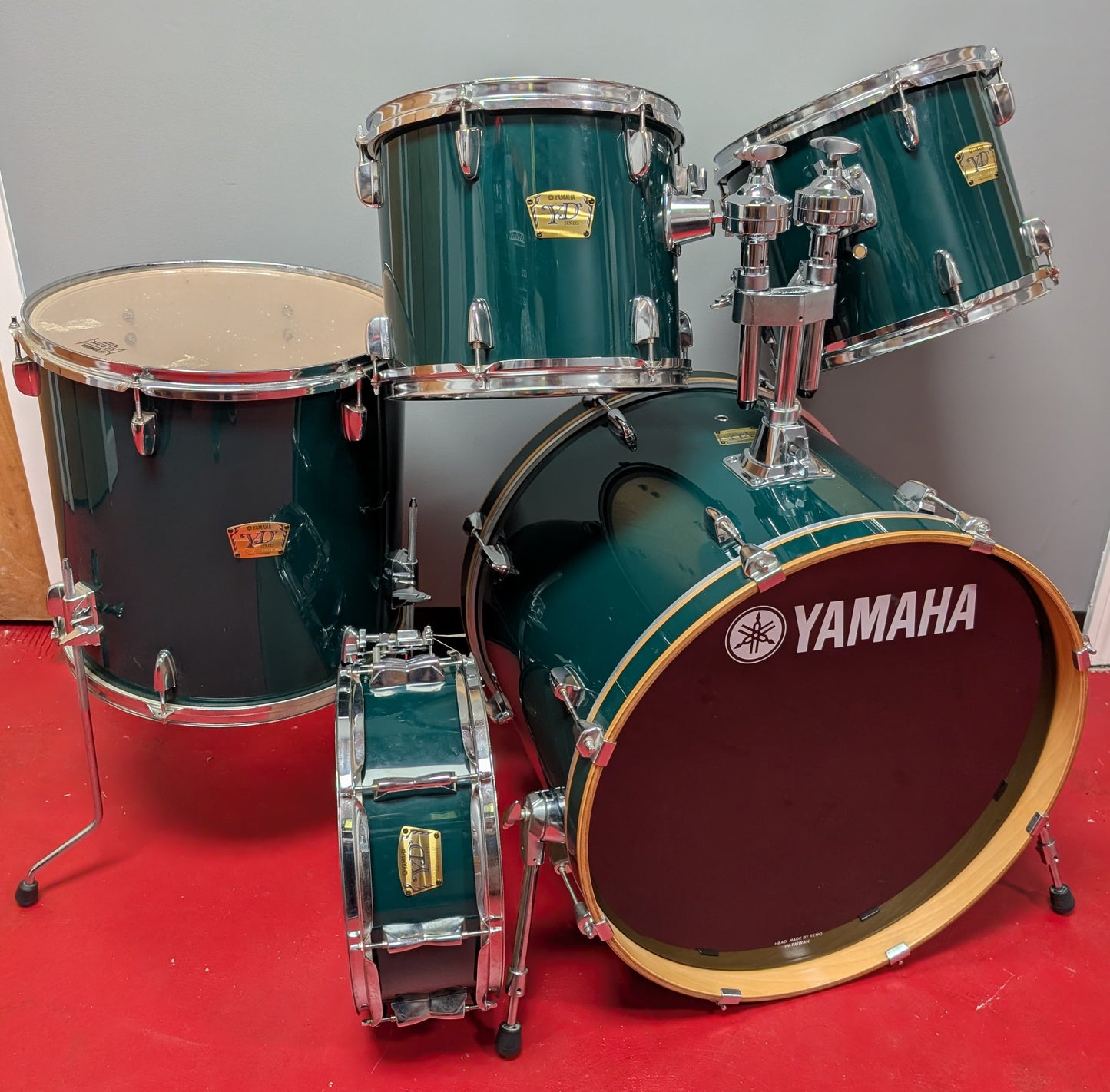 Yamaha YD 5 Piece Drum Kit - 10/12/14/14/22