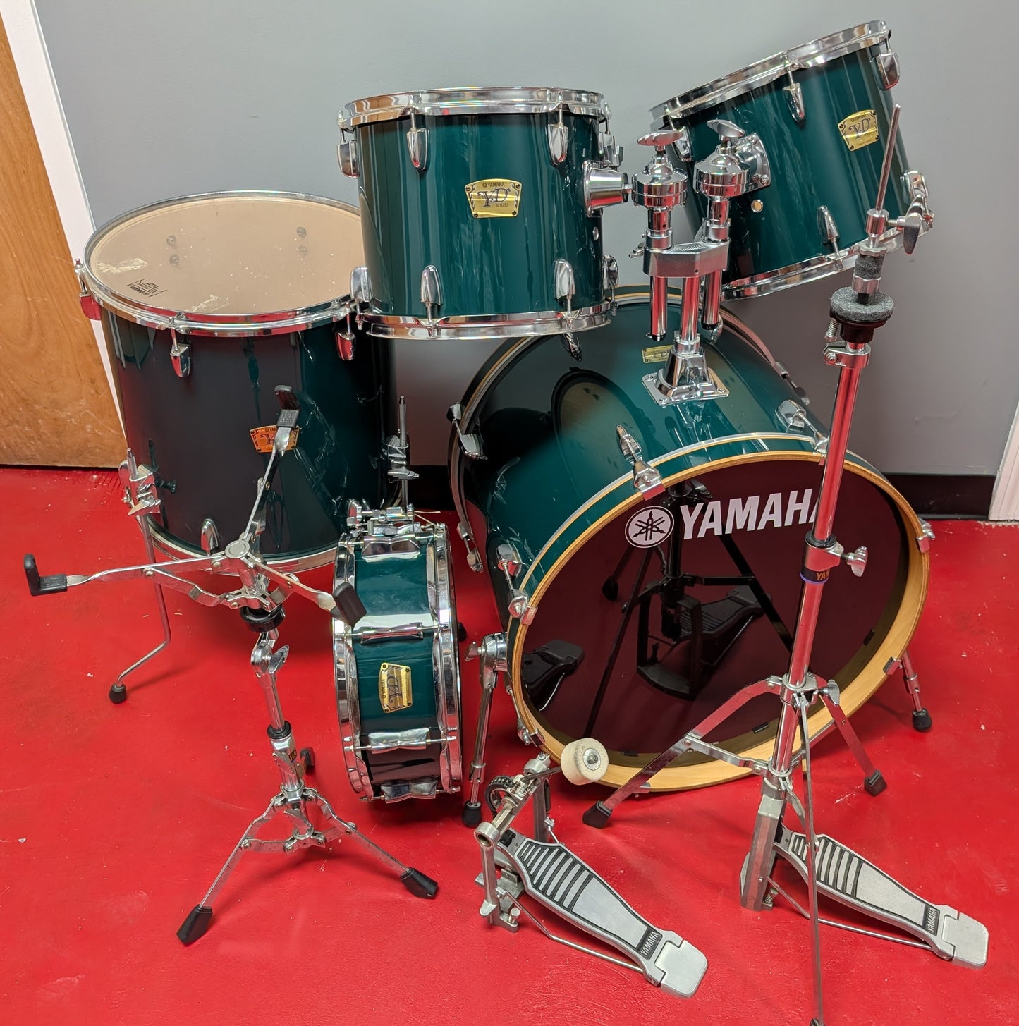 Yamaha YD 5 Piece Drum Kit - 10/12/14/14/22