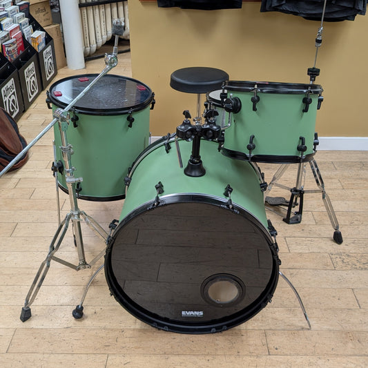 Sonor Force 3-Piece Drum Kit w/ Matching Snare & Hardware (USED)